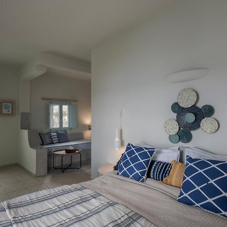 Blue Dolphins Apartments Фиростефани Экстерьер фото