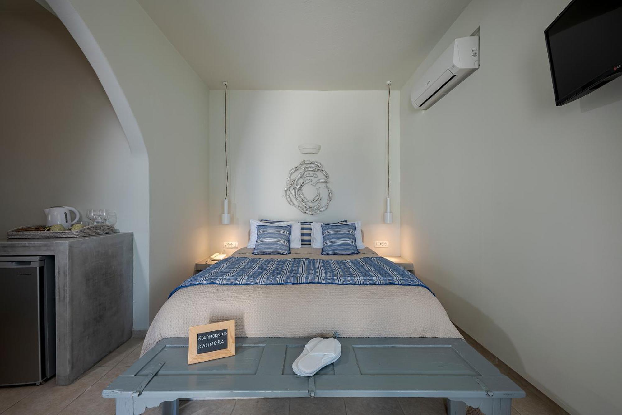 Blue Dolphins Apartments Фиростефани Экстерьер фото
