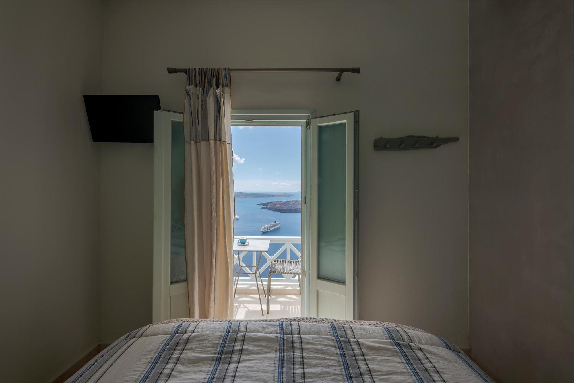 Blue Dolphins Apartments Фиростефани Экстерьер фото