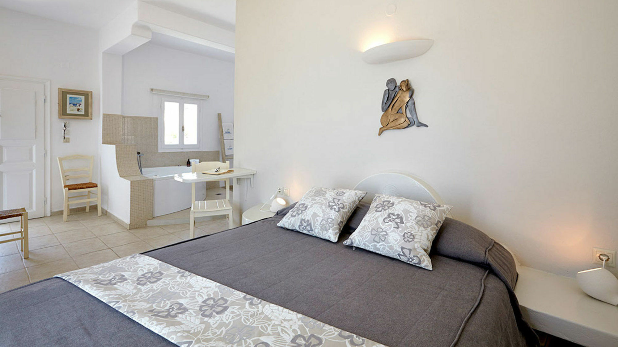 Blue Dolphins Apartments Фиростефани Экстерьер фото